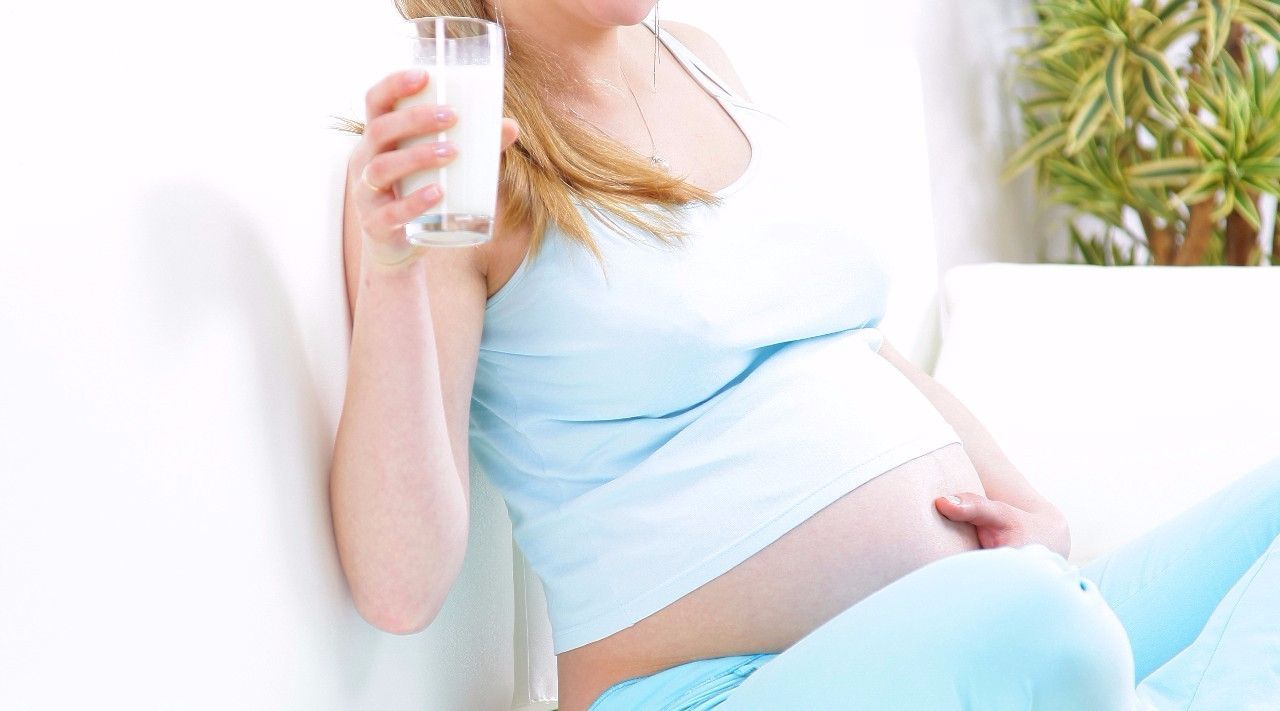 孕期抽个血就能做亲子鉴定吗（怀孕32天的孕妇，可以用孕妇的血做亲子鉴定吗）